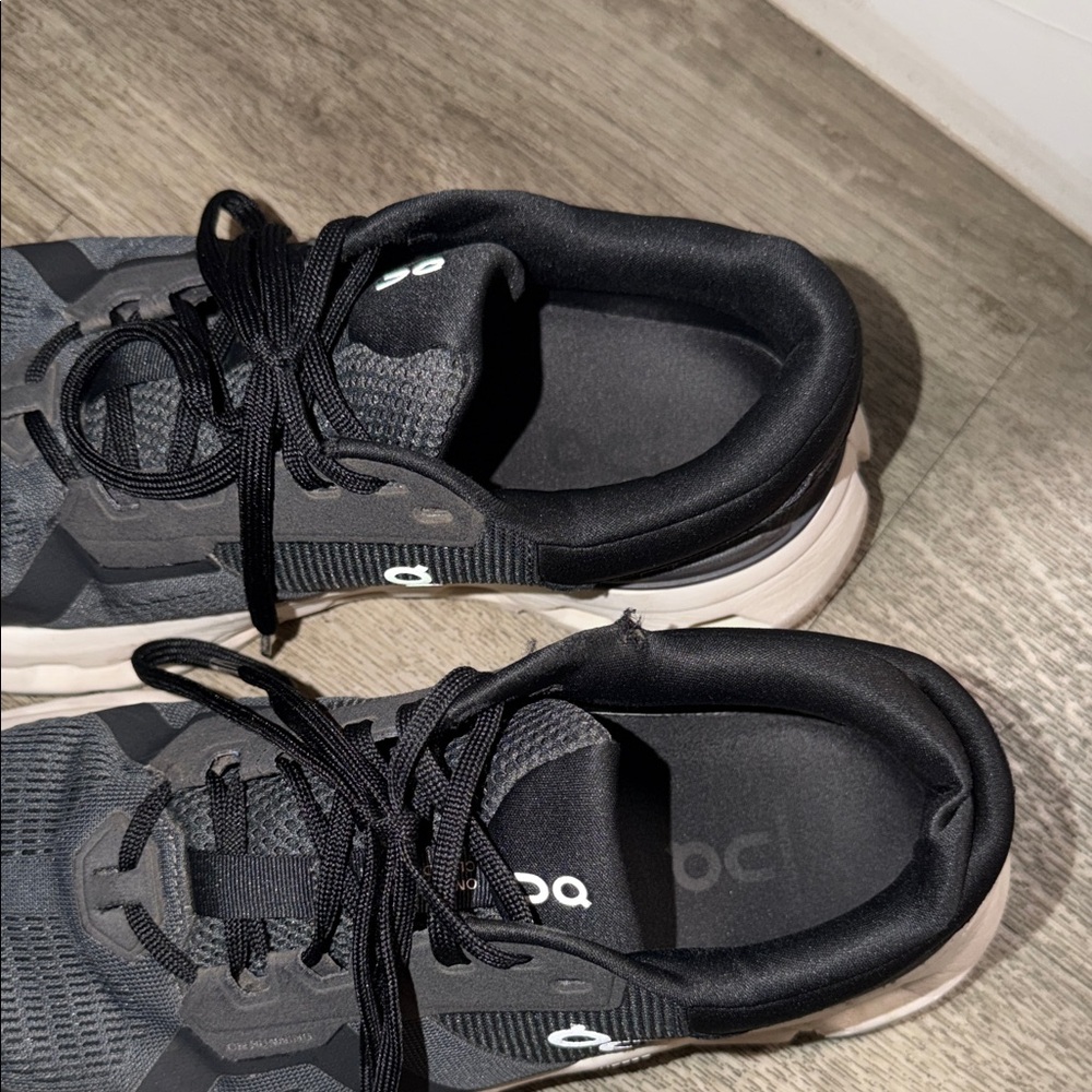 On Cloud CloudRunner Black Gray Running Shoes - image 5